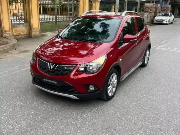 VinFast Fadil Cao cấp 2020 - 1.4 AT. Máy số keo chỉ ziin Nội ngoại thất rất mới. Màn hình, cam lùi đủ. Lốp theo xe còn ngu