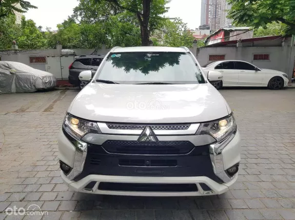 Mitsubishi Outlander 2.0 CVT 2023 - MITSUBISHI OUTLANDER 2.0 AT sản xuất 2023. Xe tư nhân chính chủ