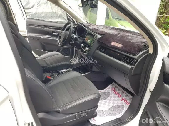Mitsubishi Outlander 2.0 CVT 2023 - MITSUBISHI OUTLANDER 2.0 AT sản xuất 2023. Xe tư nhân chính chủ