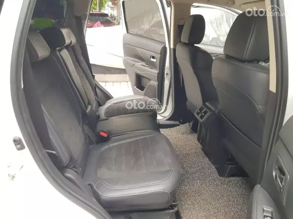 Mitsubishi Outlander 2.0 CVT 2023 - MITSUBISHI OUTLANDER 2.0 AT sản xuất 2023. Xe tư nhân chính chủ