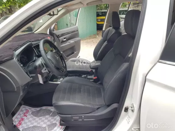 Mitsubishi Outlander 2.0 CVT 2023 - MITSUBISHI OUTLANDER 2.0 AT sản xuất 2023. Xe tư nhân chính chủ