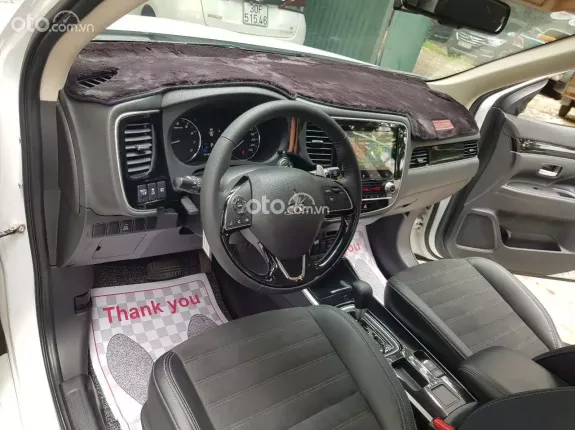 Mitsubishi Outlander 2.0 CVT 2023 - MITSUBISHI OUTLANDER 2.0 AT sản xuất 2023. Xe tư nhân chính chủ