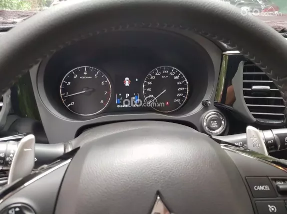 Mitsubishi Outlander 2.0 CVT 2023 - MITSUBISHI OUTLANDER 2.0 AT sản xuất 2023. Xe tư nhân chính chủ