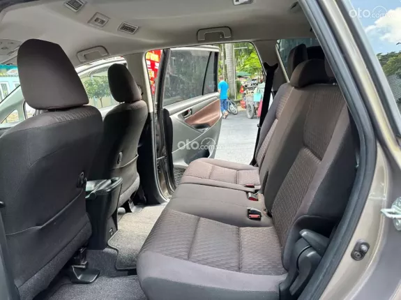 Toyota Innova 2.0E 2021 - Xe gia đình