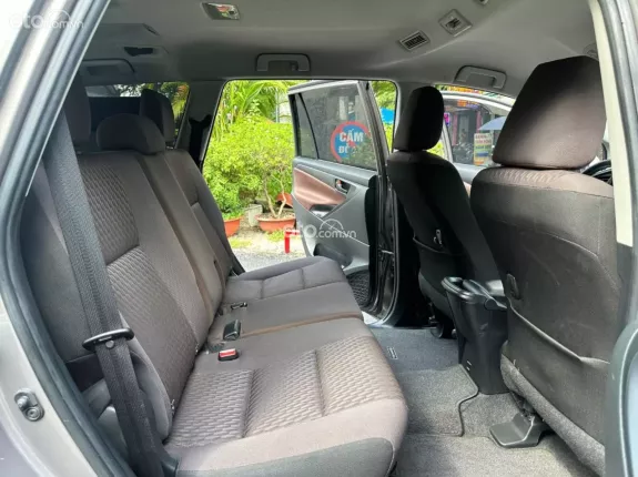 Toyota Innova 2.0E 2021 - Xe gia đình