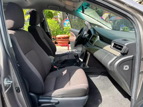 Toyota Innova 2.0E 2021 - Xe gia đình