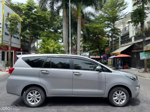 Toyota Innova 2.0E 2018 - MPV bền bỉ, tiết kiệm nhiên liệu