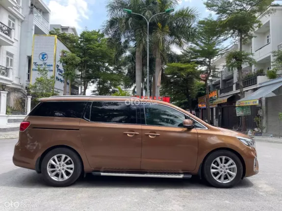 Kia Sedona 3.3 GATH 2019 - Máy xăng bản full