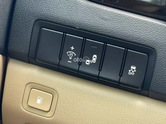 Kia Sedona 3.3 GATH 2019 - Máy xăng bản full