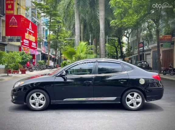 Hyundai Avante 1.6 AT 2012 - Full Đồ chơi