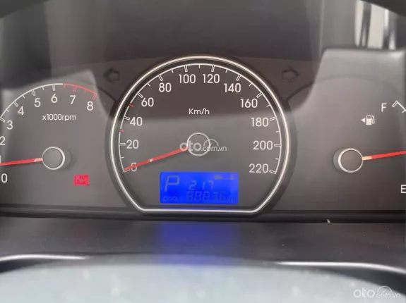 Hyundai Avante 1.6 AT 2012 - Full Đồ chơi