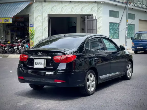 Hyundai Avante 1.6 AT 2012 - Full Đồ chơi