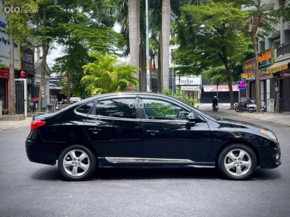 Hyundai Avante 1.6 AT 2012 - Full Đồ chơi