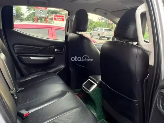 Mitsubishi Triton 4×4 AT MIVEC PREMIUM 2021 - Odo 12 vạn giá 635 triệu