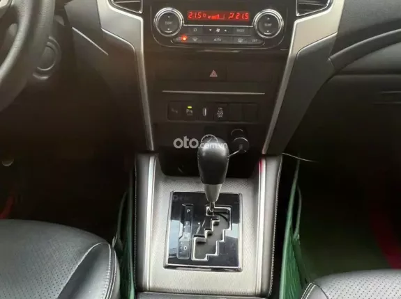 Mitsubishi Triton 4×4 AT MIVEC PREMIUM 2021 - Odo 12 vạn giá 635 triệu