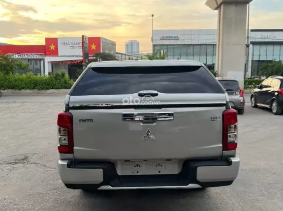 Mitsubishi Triton 4×4 AT MIVEC PREMIUM 2021 - Odo 12 vạn giá 635 triệu