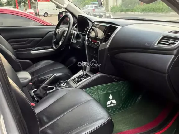 Mitsubishi Triton 4×4 AT MIVEC PREMIUM 2021 - Odo 12 vạn giá 635 triệu