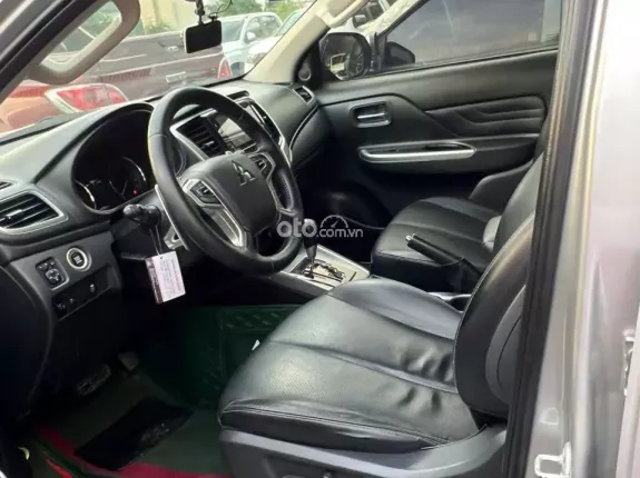 Mitsubishi Triton 4×4 AT MIVEC PREMIUM 2021 - Odo 12 vạn giá 635 triệu