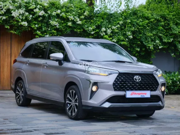 Toyota Veloz Cross 1.5 CVT TOP 2022 - Cần bán gấp xe đẹp, giá hợp lý