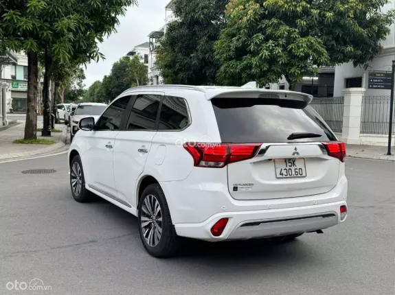Mitsubishi Outlander 2.0 CVT 2024 - 1 chủ từ đầu