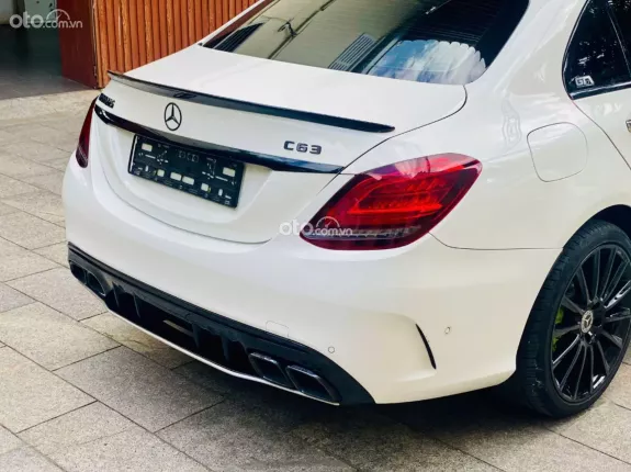 Mercedes-Benz C300 AMG 2015 - Xe bền bỉ, bảo hành đầy đủ