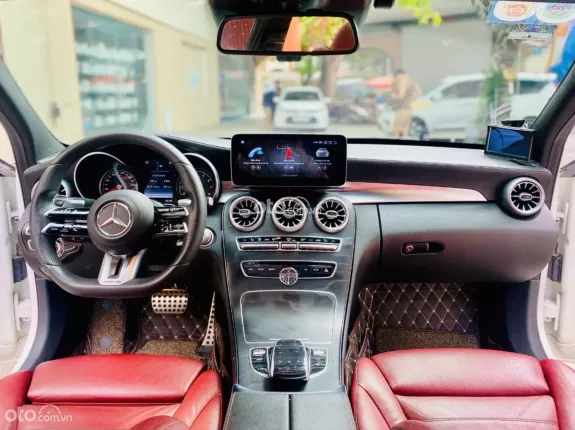 Mercedes-Benz C300 AMG 2015 - Xe bền bỉ, bảo hành đầy đủ