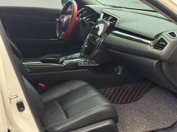 Honda Civic 1.8 E 2018 - Odo 11 vạn