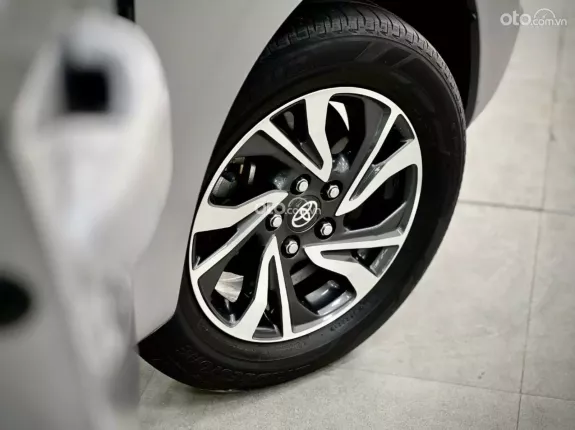 Toyota Innova 2.0E 2022 - MPV tiết kiệm nhiên liệu với thiết kế hiện đại