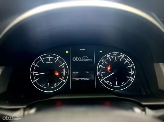 Toyota Innova 2.0E 2022 - MPV tiết kiệm nhiên liệu với thiết kế hiện đại