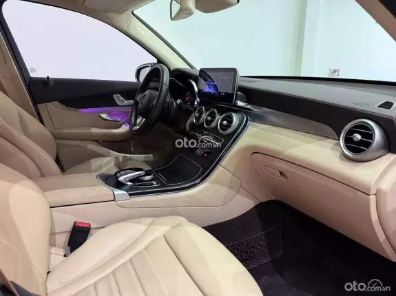 Mercedes-Benz GLC 300 2019 - Một chủ từ mới, full lịch sử hãng