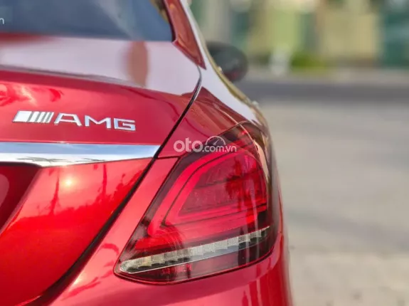 Mercedes-Benz GLC 300 4Matic 2020 - Phiên bản 4Matic mạnh mẽ, đầy đủ tiện nghi