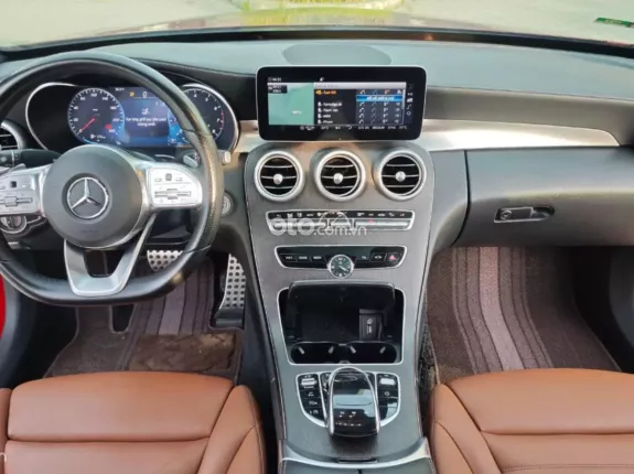 Mercedes-Benz GLC 300 4Matic 2020 - Phiên bản 4Matic mạnh mẽ, đầy đủ tiện nghi