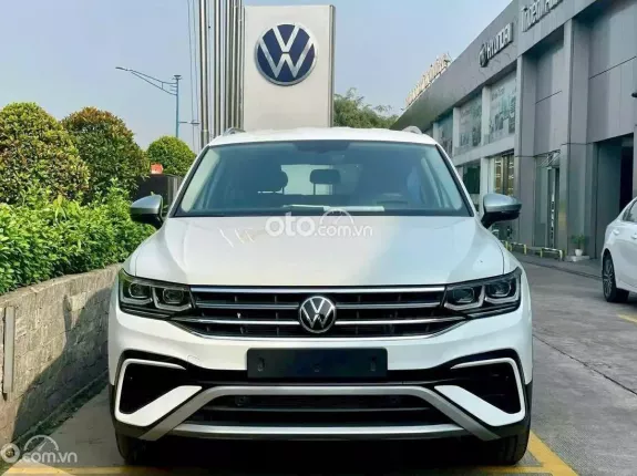 Volkswagen Tiguan Allspace 2023 - Nhập Mexico