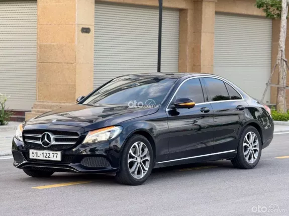 Mercedes-Benz C200 2.0 AT 2016 - Odo 7 vạn km