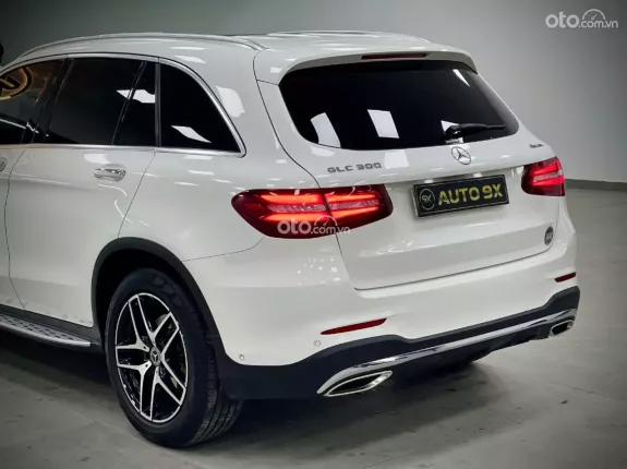 Mercedes-Benz GLC 300 4Matic 2018 - Xe đẹp, ODO thấp, giá cực tốt