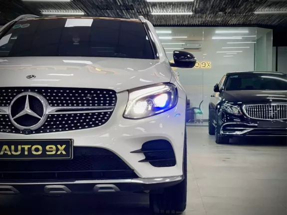 Mercedes-Benz GLC 300 4Matic 2018 - Xe đẹp, ODO thấp, giá cực tốt