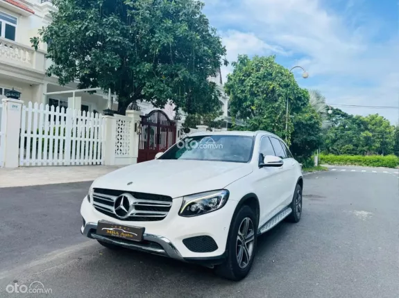 Mercedes-Benz GLC 250 4Matic 2017 - Trắng Nâu 2017