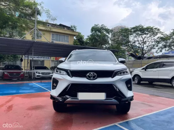 Toyota Fortuner 2.4 AT 4x2 Legender 2024 - Toyota Fortuner Legender 2.4L 4x2 AT 2024