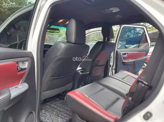 Toyota Fortuner 2.4 AT 4x2 Legender 2024 - Toyota Fortuner Legender 2.4L 4x2 AT 2024