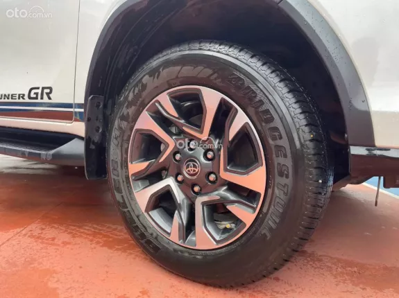 Toyota Fortuner 2.4 AT 4x2 Legender 2024 - Toyota Fortuner Legender 2.4L 4x2 AT 2024