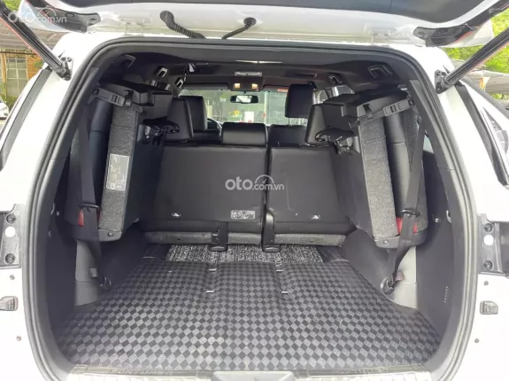 Toyota Fortuner 2.4 AT 4x2 Legender 2024 - Toyota Fortuner Legender 2.4L 4x2 AT 2024