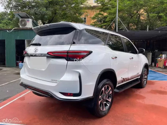 Toyota Fortuner 2.4 AT 4x2 Legender 2024 - Toyota Fortuner Legender 2.4L 4x2 AT 2024