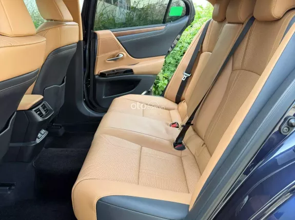 Lexus ES 250 F-Sport 2022 - Lexus ES250 sản xuất 2022