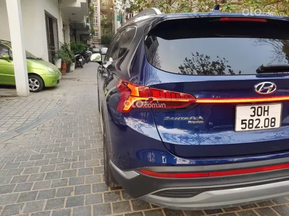 Hyundai Santa Fe 2.5 Xăng Cao cấp 2022 - Hyundai Santafe bản 2.5AT HAI CẦU sản xuất năm 2022 xe tư nhân một chủ