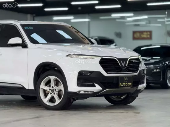 VinFast LUX SA2.0 Cao cấp 2020 - Xe 5 chỗ màu trắng nội thất nâu như mới