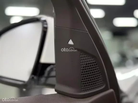 VinFast LUX SA2.0 Cao cấp 2020 - Xe 5 chỗ màu trắng nội thất nâu như mới