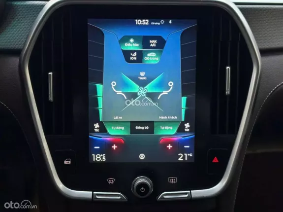 VinFast LUX SA2.0 Cao cấp 2020 - Xe 5 chỗ màu trắng nội thất nâu như mới