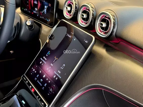 Mercedes-Benz C200 Avantgarde 2023 - Xe đẹp siêu lướt