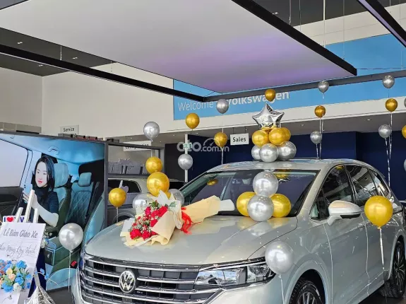 Volkswagen Viloran Premium 2025 - MPV hạng sang 7 chỗ nhập khẩu