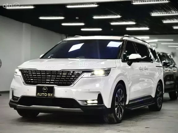 Kia Carnival 2.2D Signature 2023 - Full dầu, nội thất nâu sang trọng